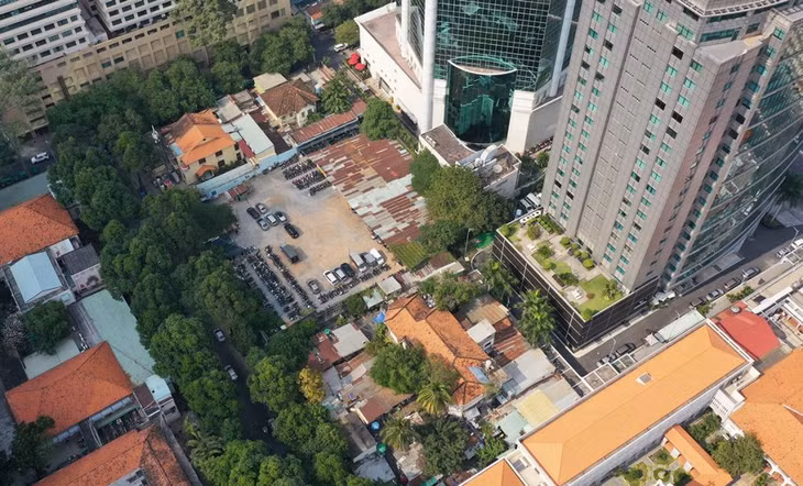 Khu đất gần 6.300 m2 ở đường Nguyễn Du và Chu Mạnh Trinh, Quận 1