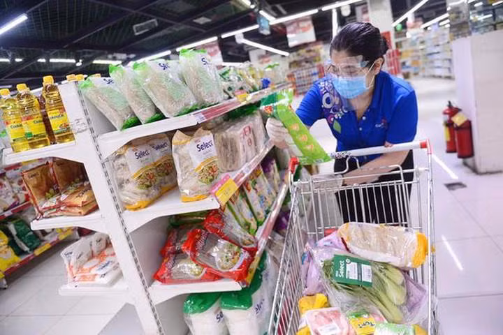 Giảm thuế giá trị gia tăng xuống còn 8% để hỗ trợ người dân, doanh nghiệp gặp khó khăn cho dịch Covid-19 và kích cầu tiêu dùng.