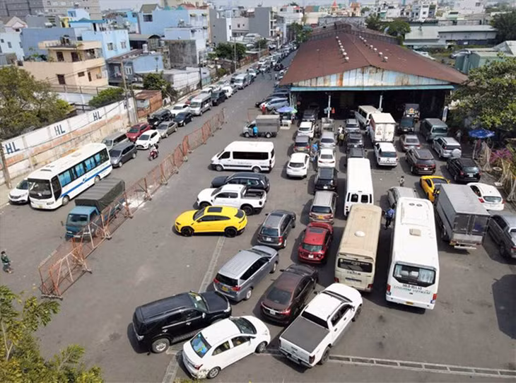 Sở Giao thông vận tải TP.HCM đề nghị tăng cường đăng kiểm viên cho các trung tâm đăng kiểm. Ảnh minh họa
