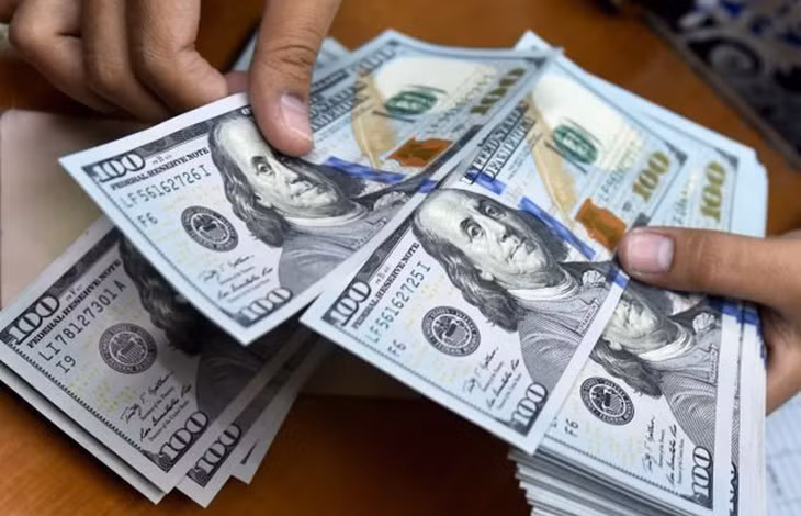 Giá USD ngân hàng và tự do tiếp tục đi lên, tăng 3,4% so với đầu năm