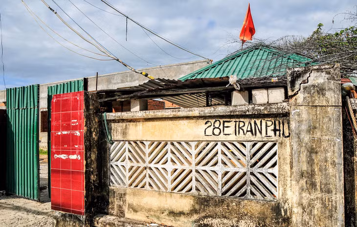 Tháng 2/2014, UBND tỉnh Khánh Hòa giao khu đất này cho Công ty TNHH Đỉnh Vàng Nha Trang để thực hiện dự án Nha Trang Golden Gate.