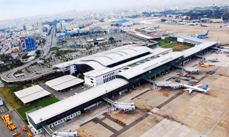 Sân bay Tân Sơn Nhất.