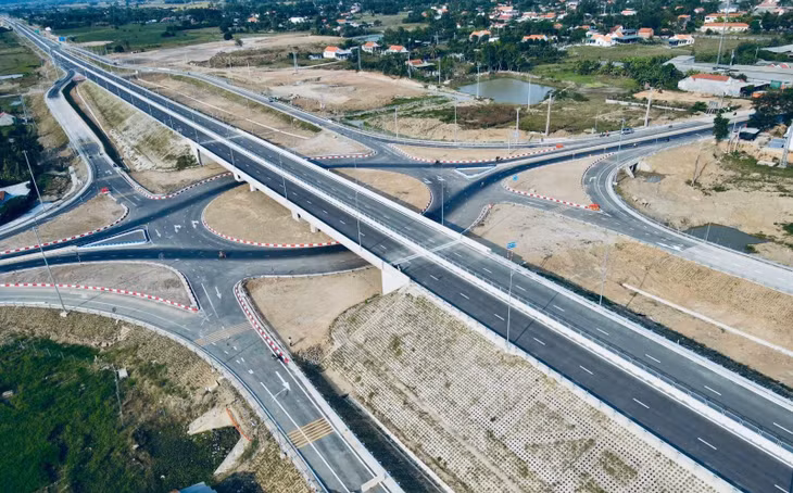 Bộ Xây dựng tập trung hoàn thành 3.000 km đường bộ cao tốc trong năm 2025.