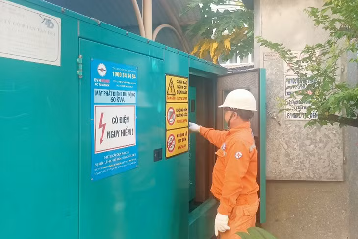EVNHCMC kiểm tra nguồn điện dự phòng tại hội đồng thi