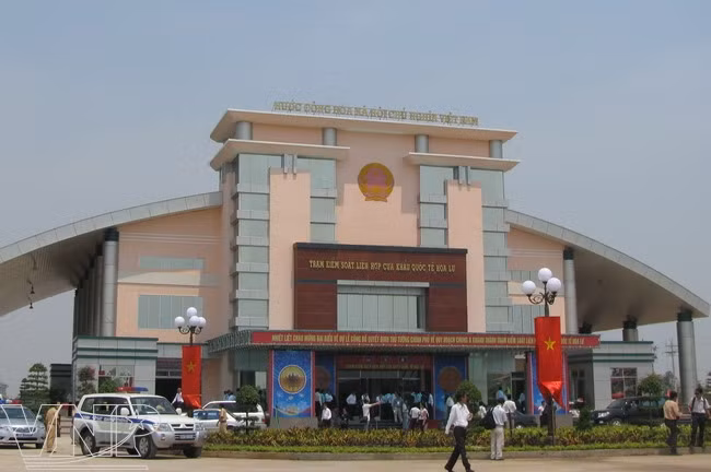 Trạm Kiểm soát liên hợp quốc tế cửa khẩu Hoa Lư