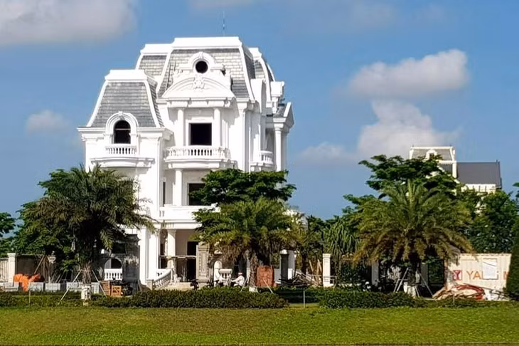 Chủ đầu tư phải hoàn thành hồ sơ đề nghị cơ quan có thẩm quyền điều chỉnh thiết kế xây dựng đối với 56 lô liền kề và 5 lô biệt thự tại Dự án khu đô thị Đông Hải