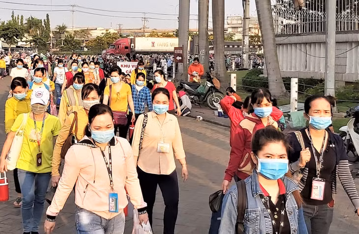 Dự kiến hơn 5.700 công nhân Công ty PouYuen sẽ không được tái ký hợp đồng lao động trong tháng 6 và 7 do Công ty khó khăn về đơn hàng Dự kiến hơn 5.700 công nhân Công ty PouYuen sẽ không được tái ký hợp đồng lao động trong tháng 6 và 7 do Công ty khó khăn về đơn hàng