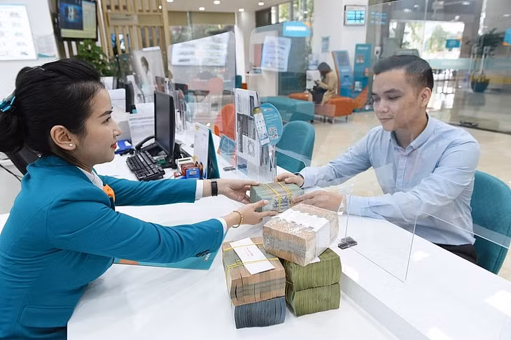 Ủy ban Thường vụ Quốc hội đề nghị chỉ áp dụng giảm thuế VAT như năm 2022, tức không giảm với ngân hàng, chứng khoán... Ủy ban Thường vụ Quốc hội đề nghị chỉ áp dụng giảm thuế VAT như năm 2022, tức không giảm với ngân hàng, chứng khoán...