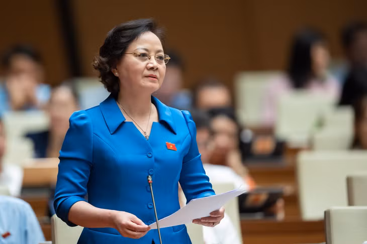 Bộ trưởng Bộ Nội vụ Phạm Thị Thanh Trà giải trình, làm rõ một số vấn đề đại biểu Quốc hội nêu liên quan đến lĩnh vực quản lý