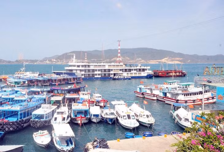 Bến tàu du lịch Cầu Đá - Nha Trang Bến tàu du lịch Cầu Đá - Nha Trang