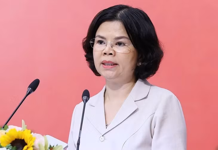 Bà Nguyễn Hương Giang