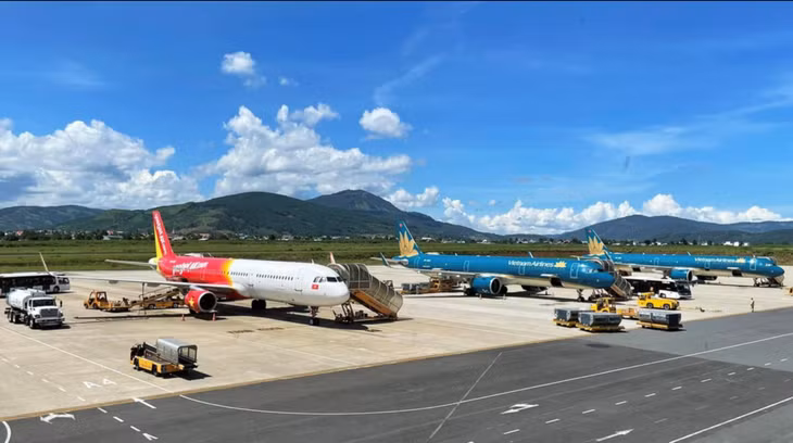 UBND tỉnh Lâm Đồng đề nghị ACV đánh giá tính cấp thiết của việc sửa chữa, nâng cấp các hạng mục công trình đường cất, hạ cánh sân bay Liên Khương. Ảnh minh hoạ