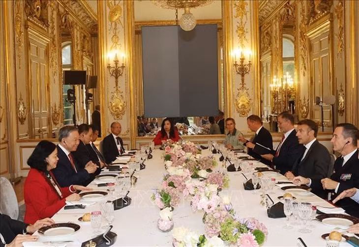 Tổng Bí thư, Chủ tịch nước Tô Lâm hội đàm với Tổng thống Pháp Emmanuel Macron. Ảnh: TTXVN