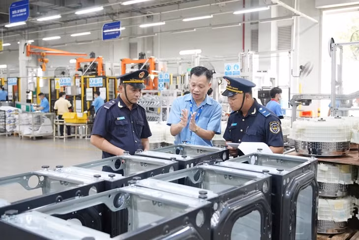 Trong quý III, Hải quan đã phát hiện và xử lý 4.748 vụ vi phạm, trị giá hàng hóa ước tính 7.584 tỷ đồng, thu nộp ngân sách nhà nước 141 tỷ đồng. Ảnh minh họa