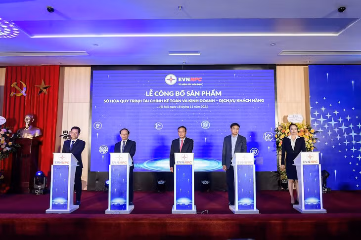 Nghi thức công bố sản phẩm số hoá quy trình Tài chính kế toán, Kinh doanh &amp; Dịch vụ khách hàng của EVNNPC