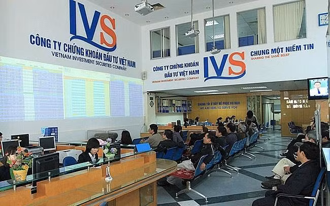 Công ty chứng khoán IVS bị phạt, truy thu hơn 800 triệu đồng. Ảnh minh họa