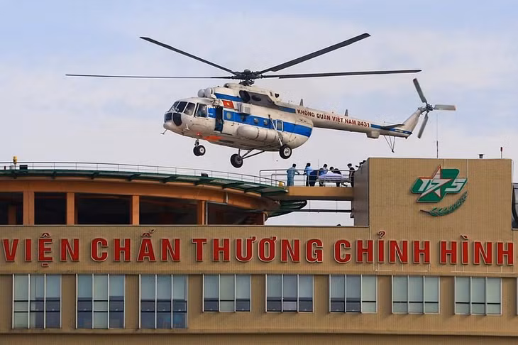 Sân bay cấp cứu trực thăng trên nóc tòa nhà Viện Chấn thương chỉnh hình thuộc Bệnh viện Quân y 175