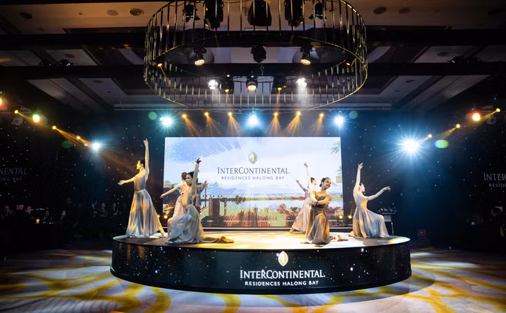 Múa ballet trên nền nhạc giao hưởng Four Seasons