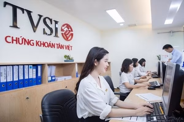 Chứng khoán Tân Việt giữ hơn 3.000 tỷ đồng tiền mặt Chứng khoán Tân Việt giữ hơn 3.000 tỷ đồng tiền mặt