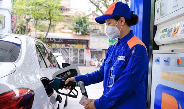Giá xăng giảm hơn 3.000 đồng/lít tại kỳ điều chỉnh ngày 11/7