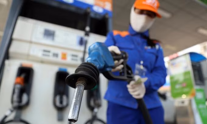 Giá xăng, dầu đồng loạt giảm từ 15h ngày 26/8