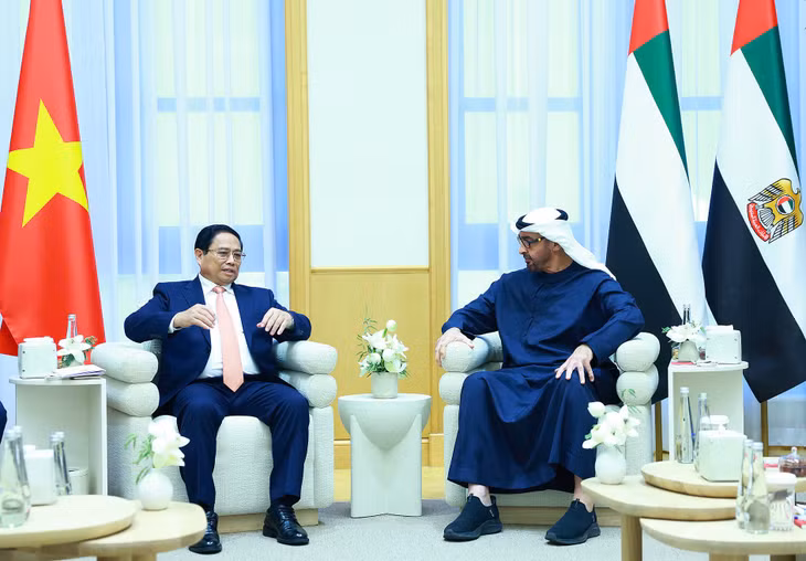 Tổng thống Sheikh Mohammed bin Zayed Al Nahyan khẳng định sẽ tạo điều kiện cho người Việt ổn định cuộc sống tại UAE, ủng hộ việc thành lập Trung tâm Văn hóa Việt Nam tại UAE - Ảnh: VGP