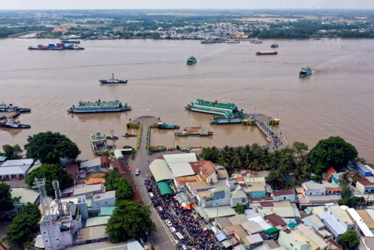 Bến phà Cát Lái nối TP.HCM và Đồng Nai