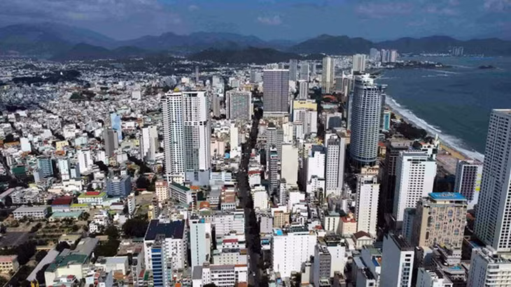 Từ đầu năm đến nay, địa phương đã thu hơn 10 tỷ đồng tiền đấu giá các lô đất trên địa bàn. Từ đầu năm đến nay, địa phương đã thu hơn 10 tỷ đồng tiền đấu giá các lô đất trên địa bàn.