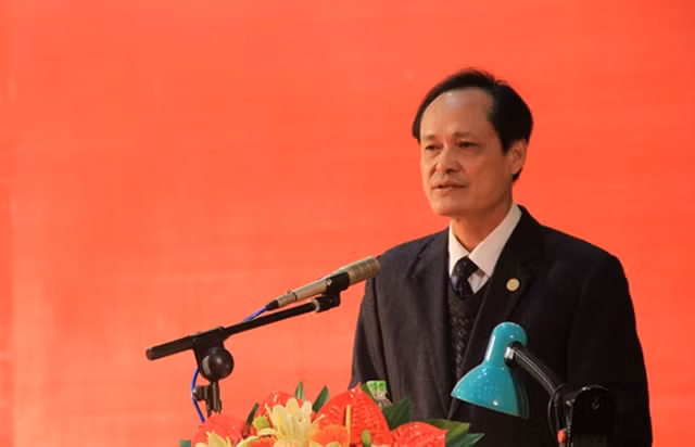 UBND TP Hà Nội kết luận ông Đỗ Mạnh Tuấn - nguyên Chủ tịch UBND quận Bắc Từ Liêm đã “thiếu sót” khi cấp sổ đỏ cho người dân trên thửa đất công bị lấn chiếm.