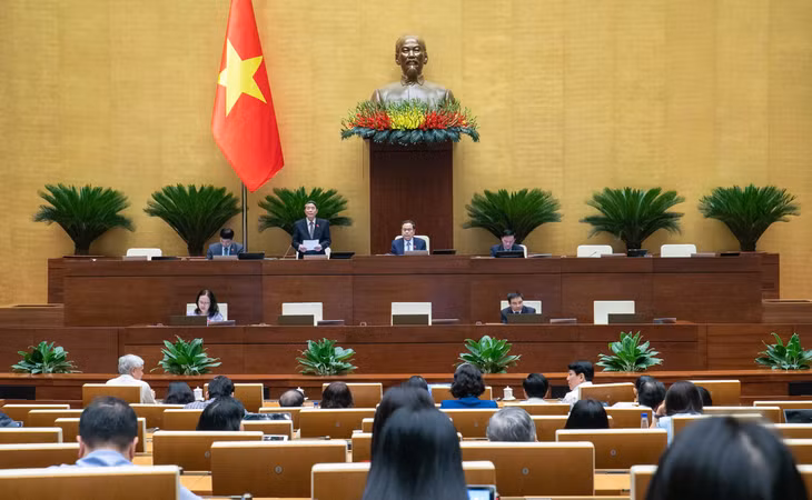 Phó Chủ tịch Quốc hội Nguyễn Đức Hải điều hành phiên họp sáng 17/5