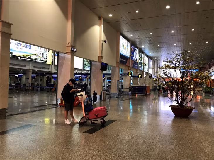 Sản lượng vận tải hành khách đường sắt, hàng không Tết Tân Sửu giảm sâu