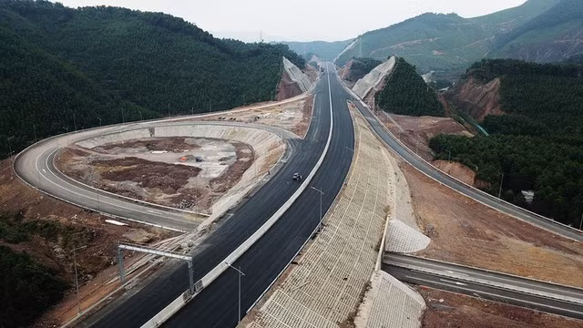 Cao tốc Tuyên Quang - Phú Thọ đang được đẩy nhanh tiến độ