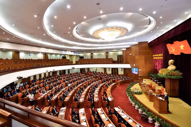 Hội nghị Trung ương 13, khoá XII thống nhất thực hiện chế độ tiền lương mới từ năm 2022 Hội nghị Trung ương 13, khoá XII thống nhất thực hiện chế độ tiền lương mới từ năm 2022