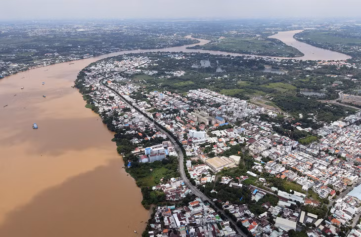 Khu vực được quy hoạch làm đường ven sông Đồng Nai từ cầu Hoá An (TP. Biên Hòa) đến huyện Vĩnh Cửu dài 5,2 km Khu vực được quy hoạch làm đường ven sông Đồng Nai từ cầu Hoá An (TP. Biên Hòa) đến huyện Vĩnh Cửu dài 5,2 km