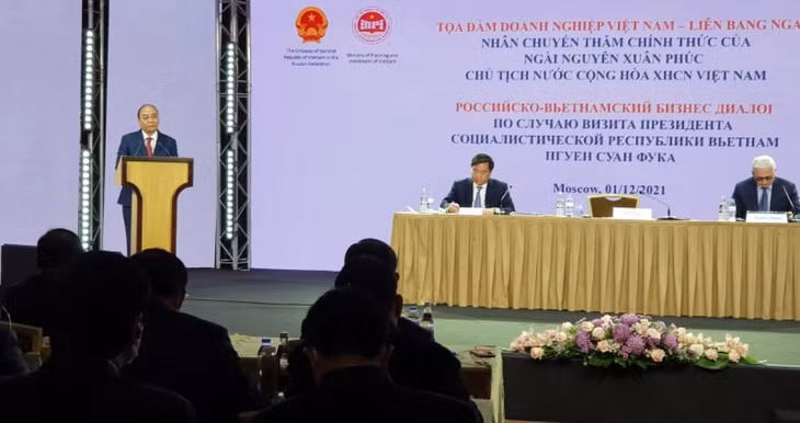 Chủ tịch nước Nguyễn Xuân Phúc phát biểu tại Tọa đàm doanh nghiệp Việt Nam-Nga.