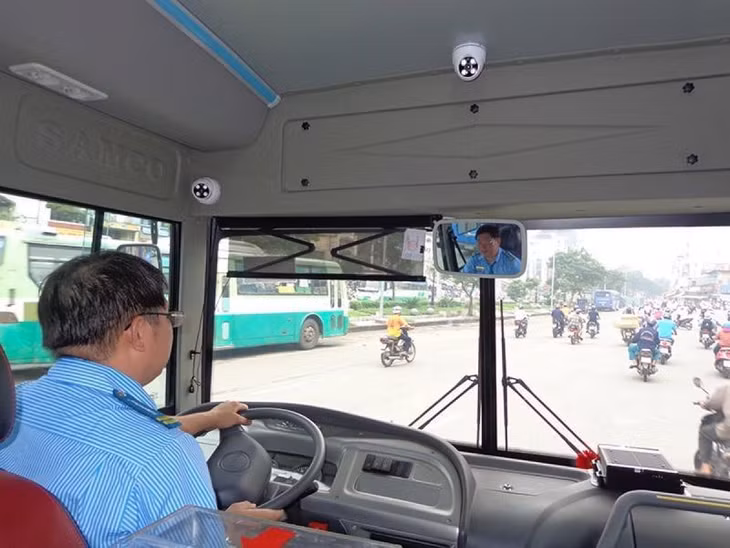Xe vận tải hoàn thiện lắp camera giám sát trước ngày 31/12 để giám sát lái xe và phòng chống dịch Covid-19