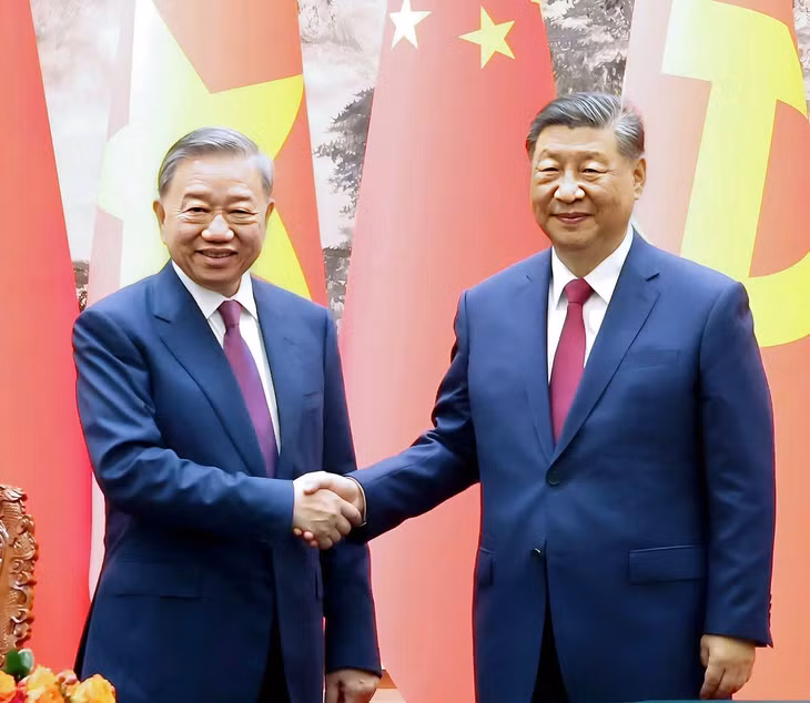 Tổng Bí thư Tô Lâm và Tổng Bí thư, Chủ tịch Trung Quốc Tập Cận Bình. Ảnh: TTXVN