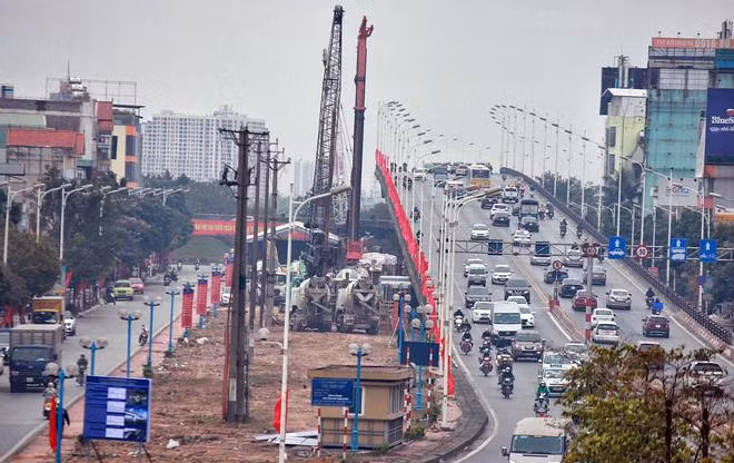 Mặt bằng thi công cầu Vĩnh Tuy 2 phía Long Biên đã được dọn sạch