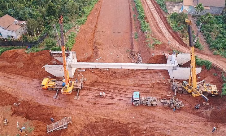 Công trường cao tốc Khánh Hòa - Buôn Ma Thuột