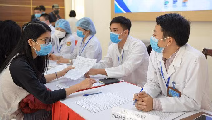 Tư vấn đăng ký thử nghiệm lâm sàng Nanocovax tại Học viện Quân y