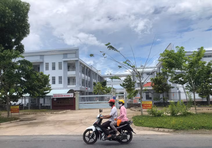 Bệnh viện Lao và Bệnh phổi tỉnh Bạc Liêu xây dựng với kinh phí hơn 200 tỷ đồng vẫn chưa hoạt động do những bất cập về trang thiết bị y tế Bệnh viện Lao và Bệnh phổi tỉnh Bạc Liêu xây dựng với kinh phí hơn 200 tỷ đồng vẫn chưa hoạt động do những bất cập về trang thiết bị y tế