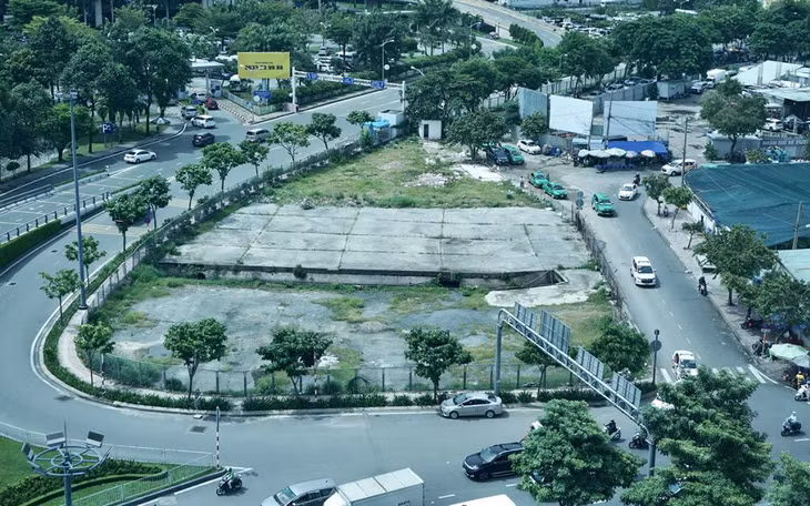 Khu đất đề xuất làm bãi đậu xe tạm ở gần sân bay Tân Sơn Nhất