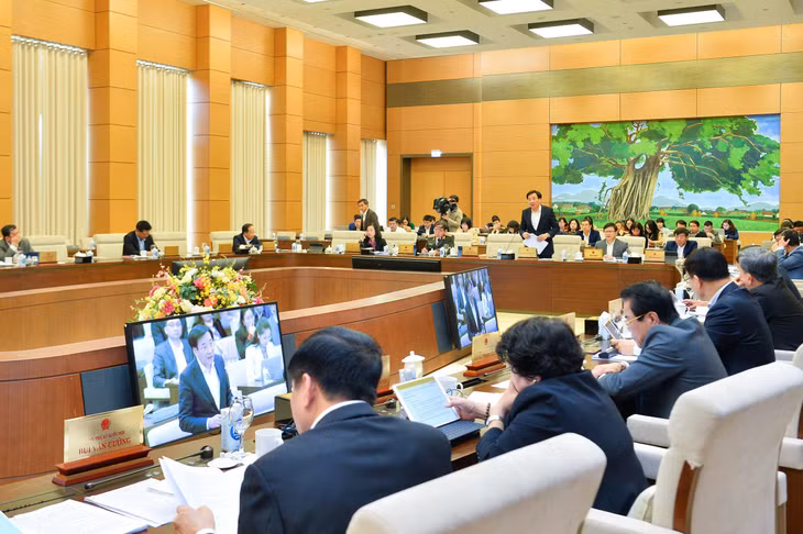 Bộ trưởng, Chủ nhiệm Văn phòng Chính phủ Trần Văn Sơn phát biểu
