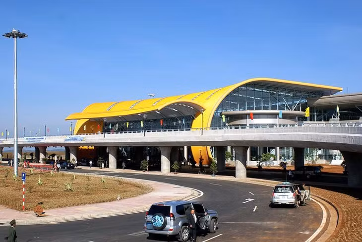 Cảng hàng không Liên Khương được thiết kế lấy cảm hứng từ đóa hoa dã quỳ.