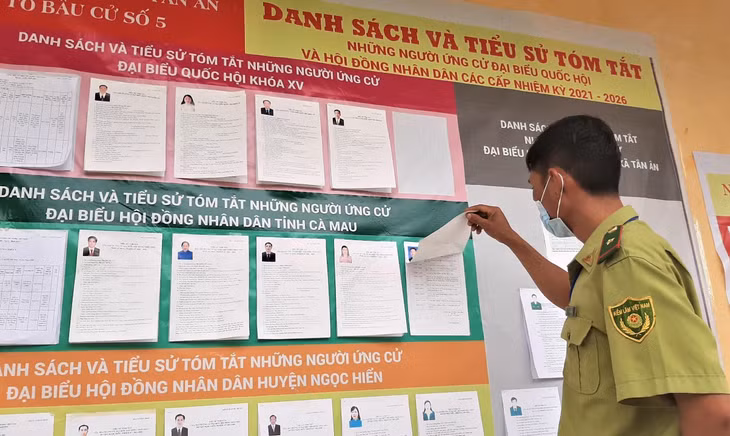 Trên các đảo, các lực lượng làm nhiệm vụ rất nghiêm túc lựa chọn ứng cử viên xứng đáng