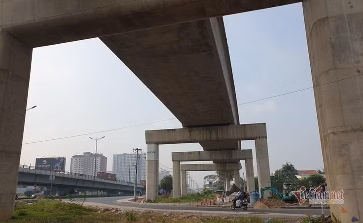 75% gối cầu đoạn trên cao metro số 1 đã được rà soát 75% gối cầu đoạn trên cao metro số 1 đã được rà soát