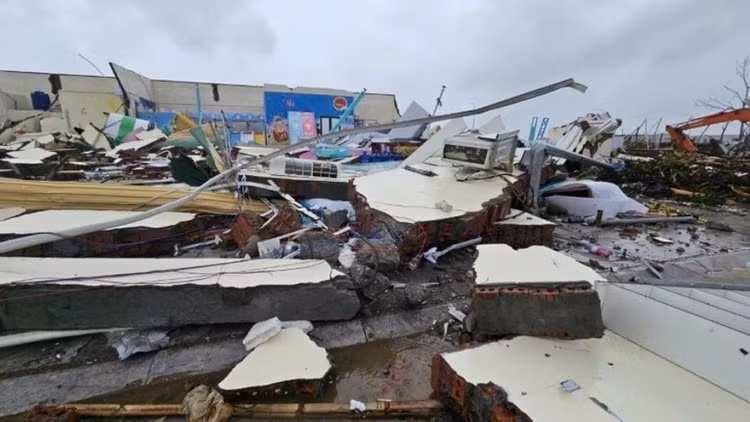 Bão số 10 gây thiệt hại nghiêm trọng