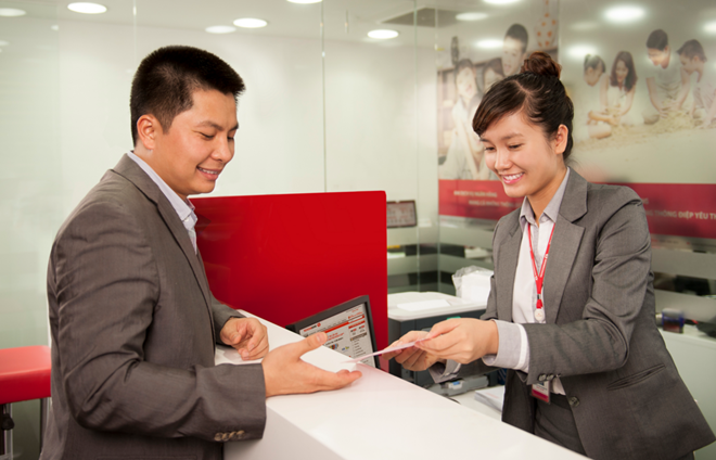 Việc bán cổ phần của 3 thành viên chủ chốt trong HĐQT Techcombank vẫn chưa thực hiện xong. Ảnh minh họa: TCB.