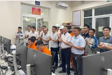 Đại diện NPMB cùng các đơn vị liên quan chứng kiến thời khắc đóng điện Dự án (ảnh: NPT)