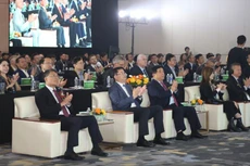 Phó Thủ tướng Chính phủ Nguyễn Chí Dũng cùg các đại biểu tham dự SEMIExpo Việt Nam 2025 (ảnh: CP)